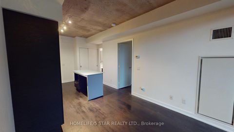 Photo 7 at 319 - 1030 KING Street W, Niagara, Toronto