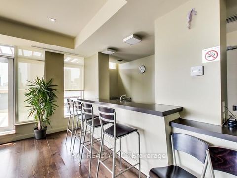Photo 13 at 803 - 230 King Street E, Moss Park, Toronto