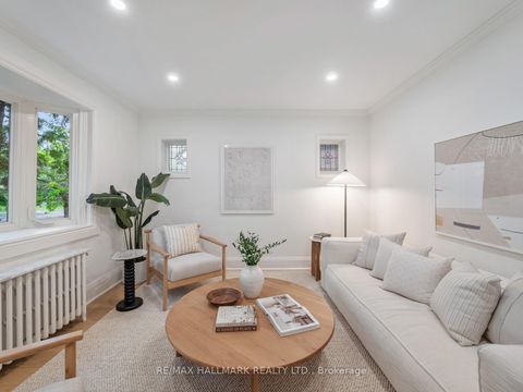 Photo 5 at 33 Mortimer Avenue, Broadview North, Toronto