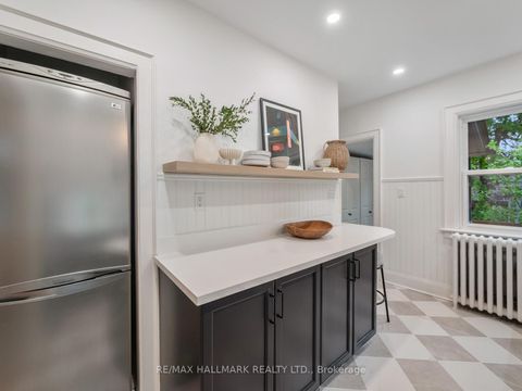 Photo 9 at 33 Mortimer Avenue, Broadview North, Toronto
