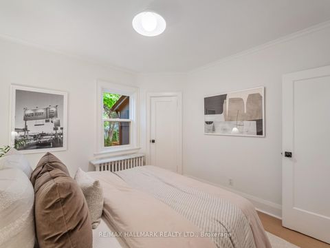 Photo 14 at 33 Mortimer Avenue, Broadview North, Toronto