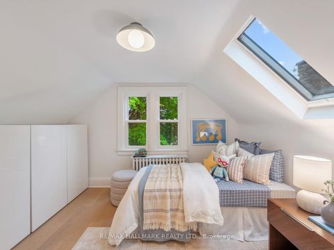 Photo 23 at 33 Mortimer Avenue, Broadview North, Toronto