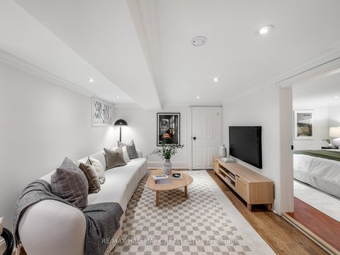 Photo 31 at 33 Mortimer Avenue, Broadview North, Toronto