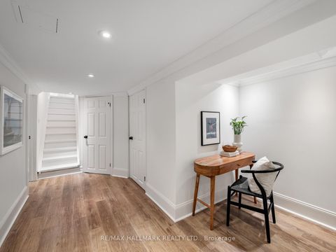 Photo 33 at 33 Mortimer Avenue, Broadview North, Toronto
