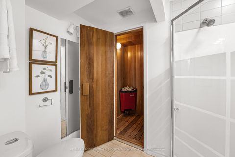 Photo 39 at 2 Ostend Avenue, Swansea, Toronto