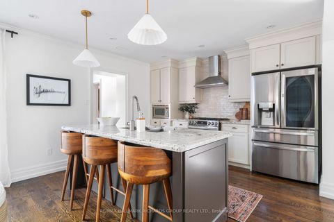 Photo 6 at 14 Cavendish Street, The Beaches, Toronto