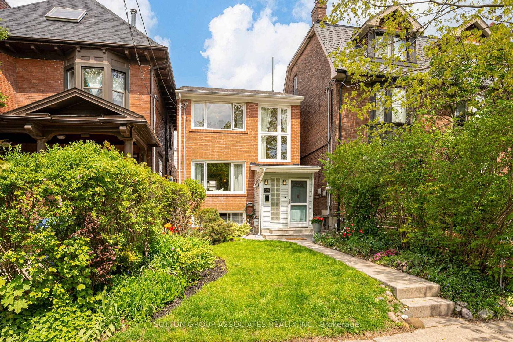 32A Vermont Avenue, Annex, Toronto 