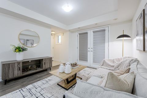 Photo 7 at 70 - 2315 Sheppard Avenue W, Pelmo Park W5, Toronto