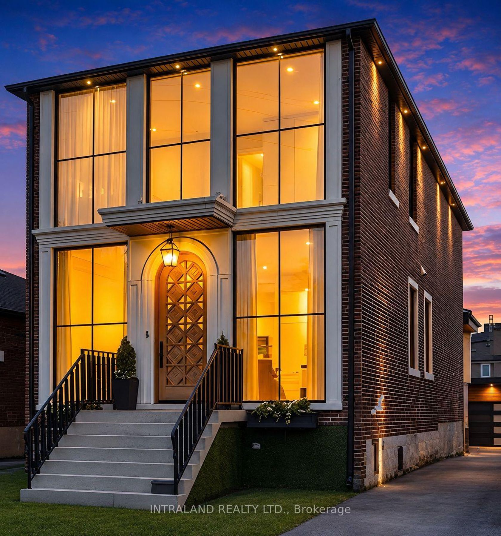 39 Chandos Avenue, Junction, Toronto 