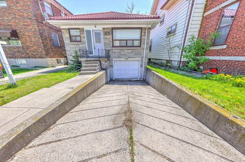 Photo 2 at 2703 Lake Shore Boulevard W, Mimico, Toronto
