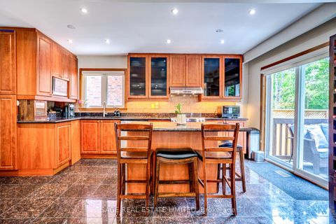 Photo 13 at 81 Decarie Circle, West Deane, Toronto
