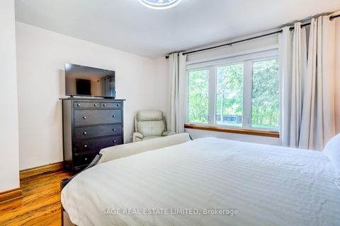 Photo 20 at 81 Decarie Circle, West Deane, Toronto