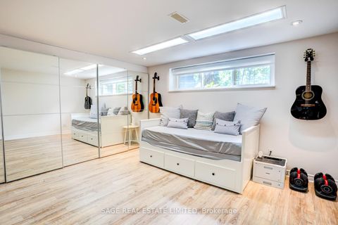 Photo 35 at 81 Decarie Circle, West Deane, Toronto