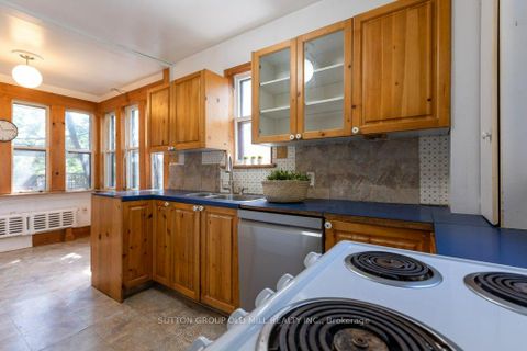 Photo 12 at 19 Biggar Avenue, Wychwood, Toronto
