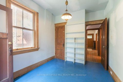 Photo 13 at 19 Biggar Avenue, Wychwood, Toronto