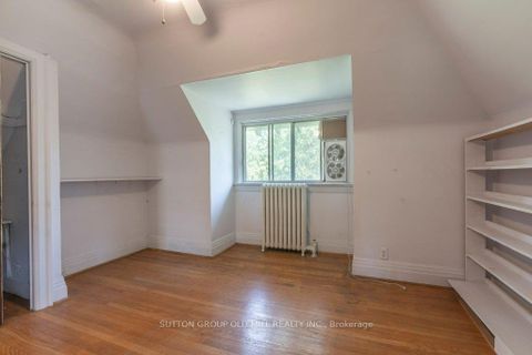 Photo 28 at 19 Biggar Avenue, Wychwood, Toronto
