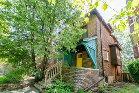 Photo 31 at 19 Biggar Avenue, Wychwood, Toronto