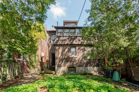 Photo 33 at 19 Biggar Avenue, Wychwood, Toronto