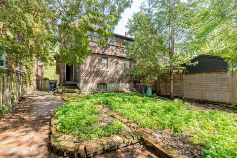 Photo 34 at 19 Biggar Avenue, Wychwood, Toronto