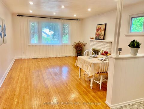 Photo 4 at 12 Canham Crescent, Malvern West, Toronto
