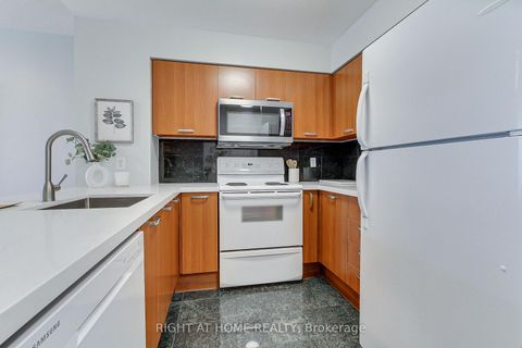 Photo 6 at 907 - 55 Harrison Garden Boulevard, Willowdale East, Toronto
