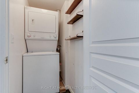 Photo 13 at 907 - 55 Harrison Garden Boulevard, Willowdale East, Toronto