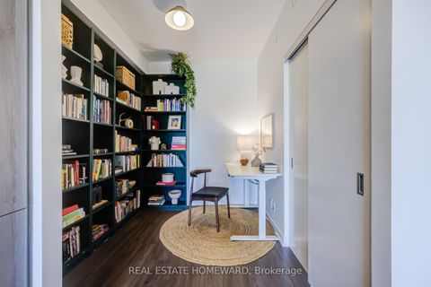 Photo 7 at 309 - 223 St Clair Avenue W, Casa Loma, Toronto