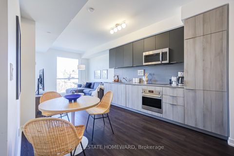 Photo 9 at 309 - 223 St Clair Avenue W, Casa Loma, Toronto