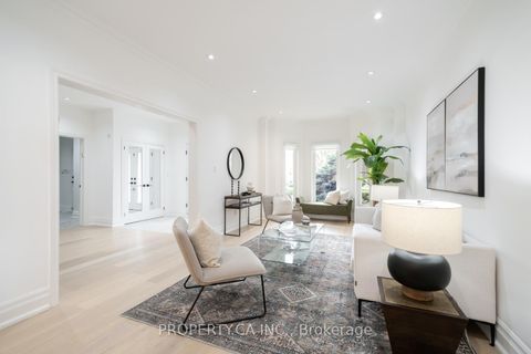 Photo 3 at 151 Concord Road, Beverley Glen, Vaughan