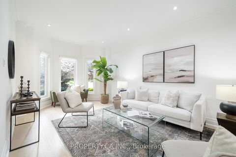 Photo 4 at 151 Concord Road, Beverley Glen, Vaughan