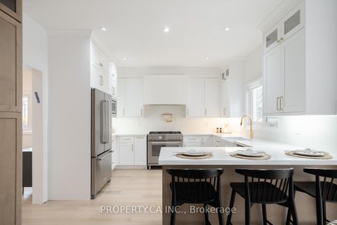 Photo 10 at 151 Concord Road, Beverley Glen, Vaughan