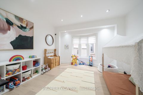 Photo 17 at 151 Concord Road, Beverley Glen, Vaughan