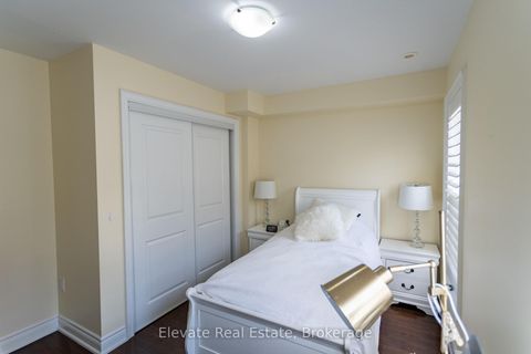 Photo 16 at 1 - 1 Hargrave Lane, York Mills, Toronto