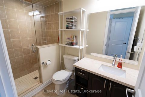 Photo 19 at 1 - 1 Hargrave Lane, York Mills, Toronto
