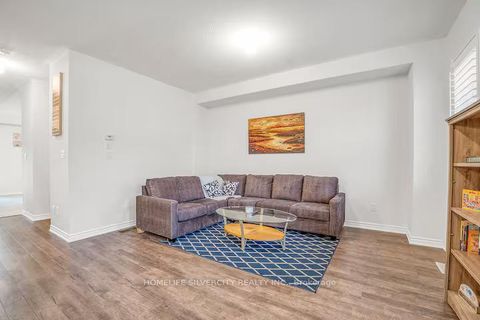 Photo 2 at 43 Honey Crisp Lane, Bowmanville, Clarington