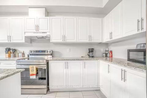 Photo 4 at 43 Honey Crisp Lane, Bowmanville, Clarington