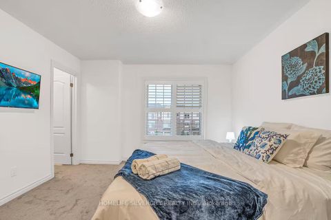 Photo 12 at 43 Honey Crisp Lane, Bowmanville, Clarington