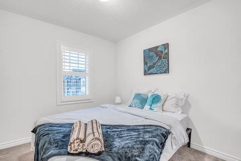 Photo 21 at 43 Honey Crisp Lane, Bowmanville, Clarington