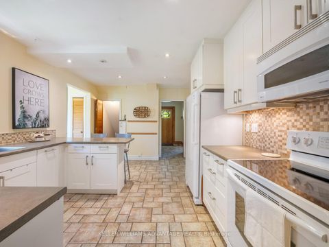 Photo 12 at 27 Lyall Avenue, Danforth, Toronto