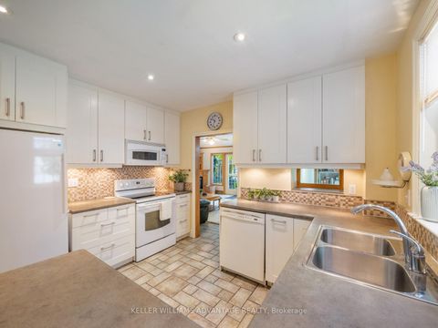 Photo 13 at 27 Lyall Avenue, Danforth, Toronto