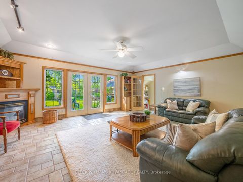 Photo 17 at 27 Lyall Avenue, Danforth, Toronto