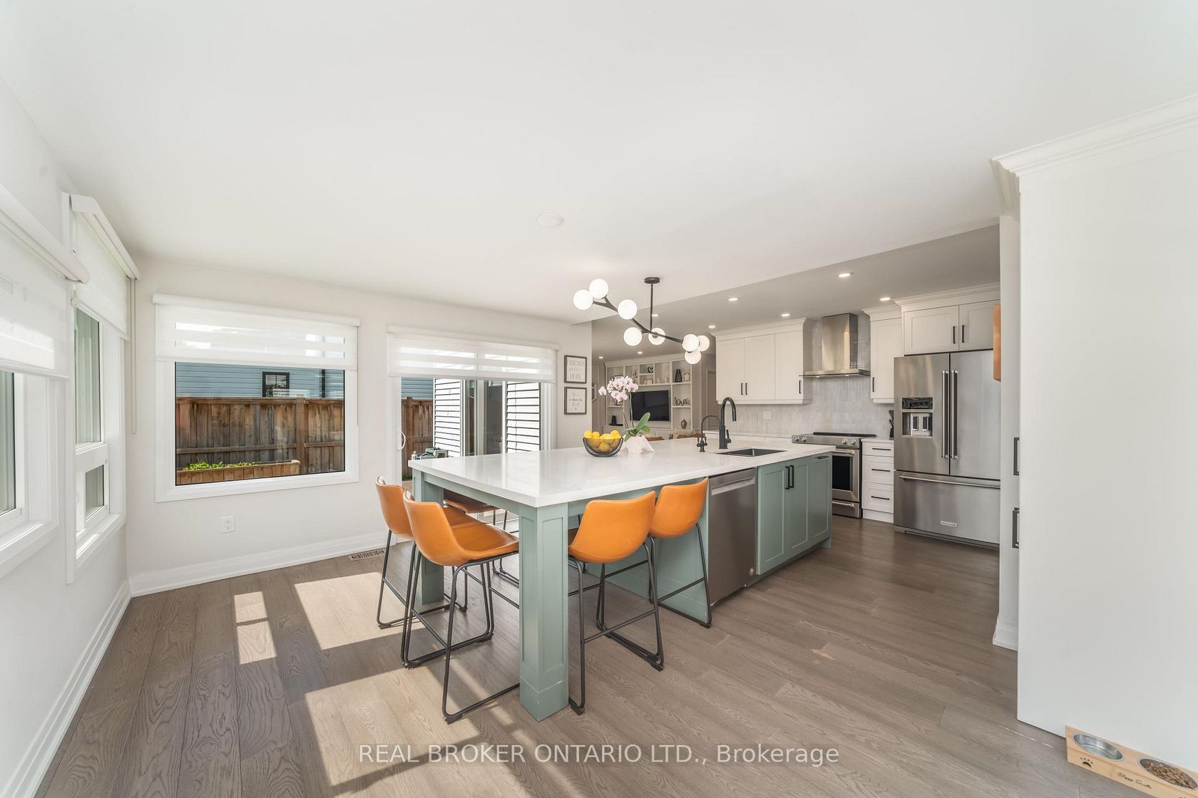 1879 Ashwood Avenue, Alcona, Innisfil photo number 2