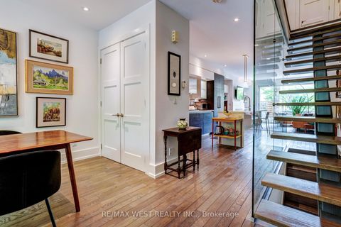 Photo 4 at 11 - 66 Havelock Street, Dufferin Grove, Toronto