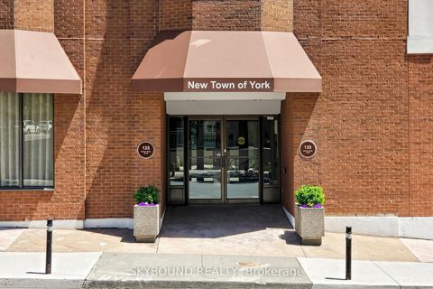 Photo 2 at 401 - 135 George Street S, Waterfront Communities C8, Toronto