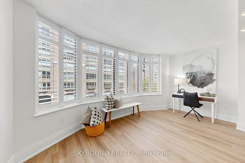 Photo 11 at 401 - 135 George Street S, Waterfront Communities C8, Toronto