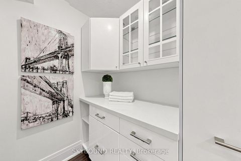 Photo 37 at 401 - 135 George Street S, Waterfront Communities C8, Toronto