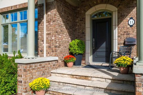 Photo 2 at 11 Tremont Road, City Centre West, Toronto