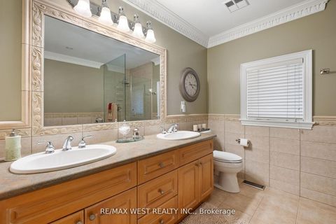 Photo 24 at 11 Tremont Road, City Centre West, Toronto
