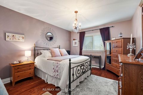 Photo 27 at 11 Tremont Road, City Centre West, Toronto