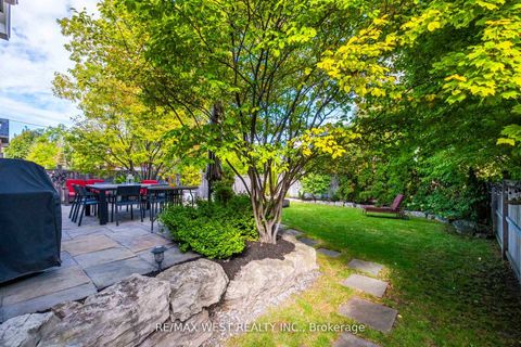 Photo 32 at 11 Tremont Road, City Centre West, Toronto